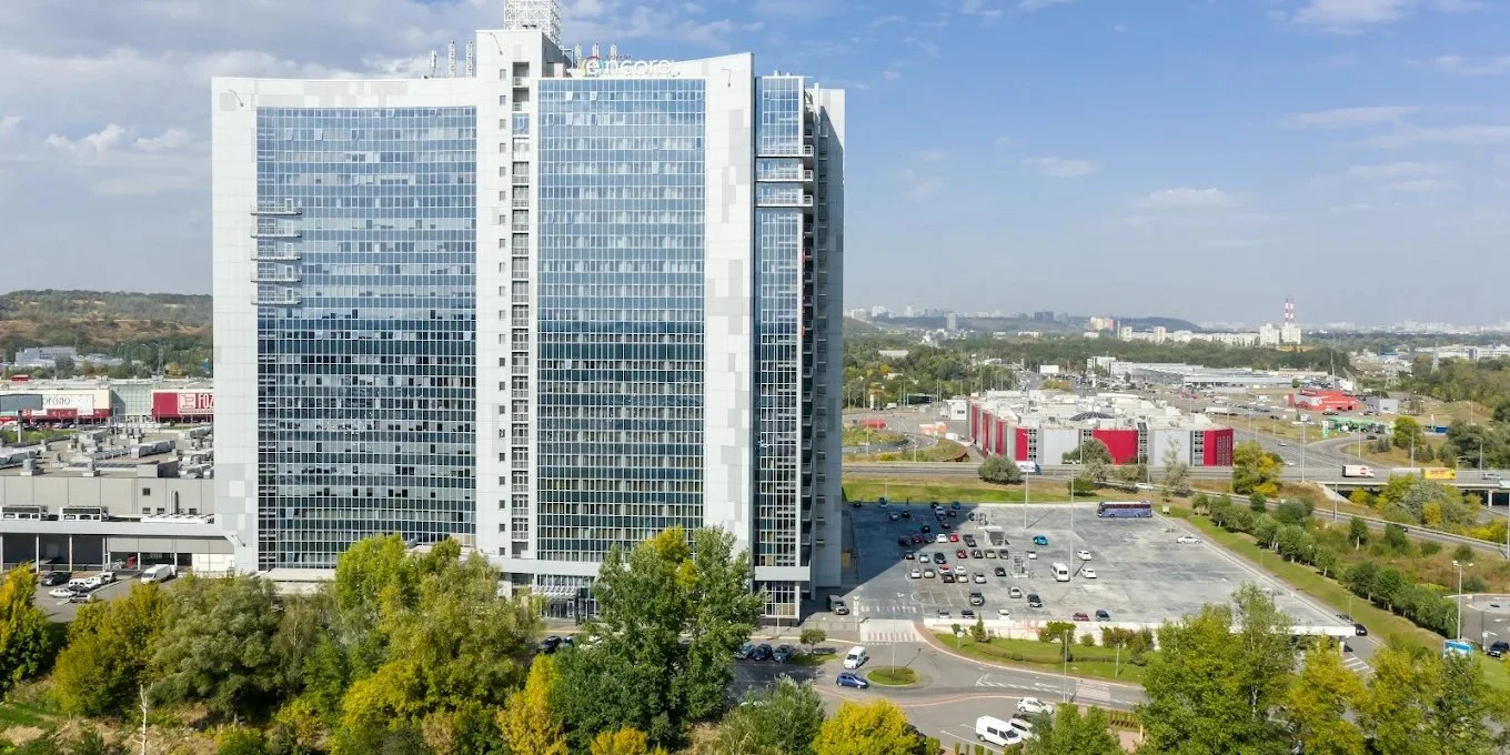 Ощадбанк оголосив про продаж столичного готелю та бізнес-центру через аукціон.