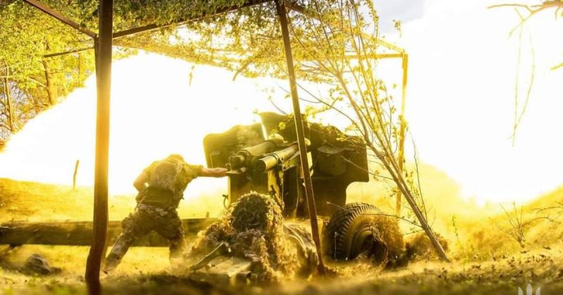 У Румунії затримали екс-сенатора, який підозрюється у махінаціях зі зброєю в рамках угоди з Україною, що оцінюється в мільйон євро.