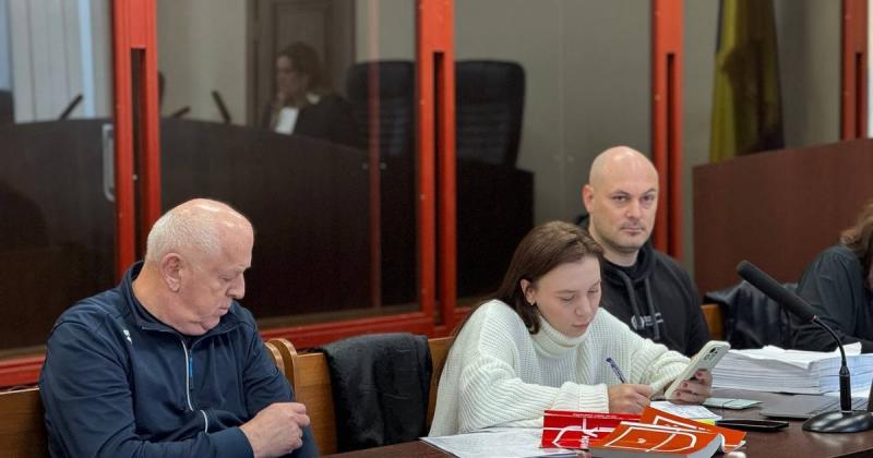 Адвокат повідомив, що суд ухвалив рішення перевести батька детектива Магамедрасулова з СІЗО на домашній арешт.