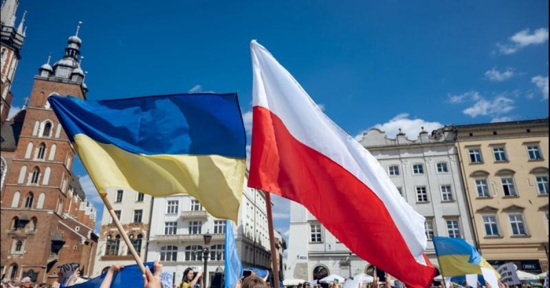 Українці грають важливу роль у зміцненні економіки Польщі: близько 70% усіх іноземних працівників – це наші співвітчизники.