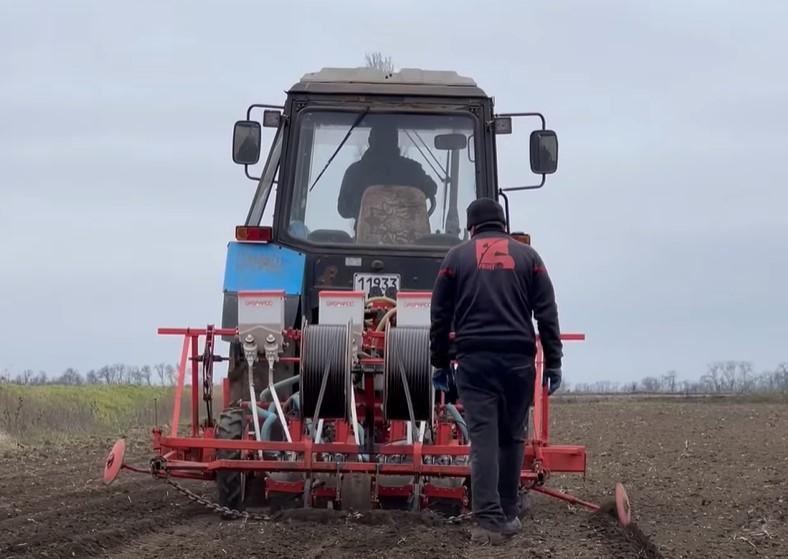 У 2026 році уряд збільшує допомогу фермерам: запроваджуються нові грантові програми, компенсаційні механізми та акцент на розвиток переробної промисловості.