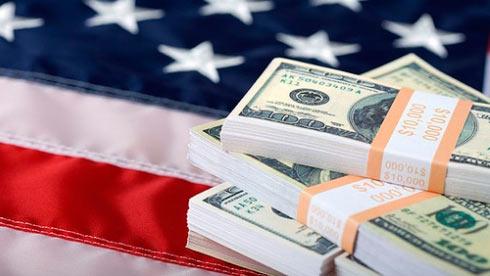 В першому кварталі ВВП США несподівано зменшився на 0,3%, що стало першим падінням за три роки.