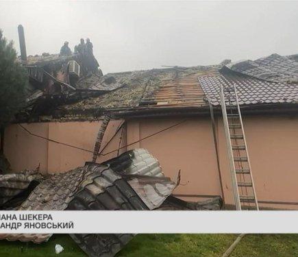 У Харкові триває справжнє пекло: підприємства зруйновані, вікна розбиті, а люди шукають укриття в підвалах.