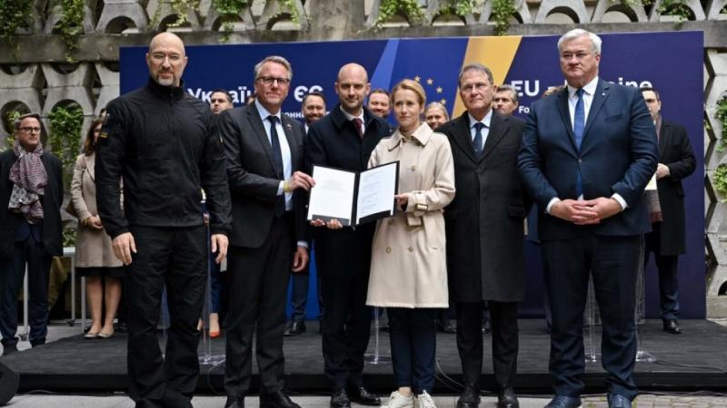 У Львові країни Європейського Союзу досягли угоди про спрямування €1 мільярда з заморожених активів Російської Федерації на придбання озброєння для України.
