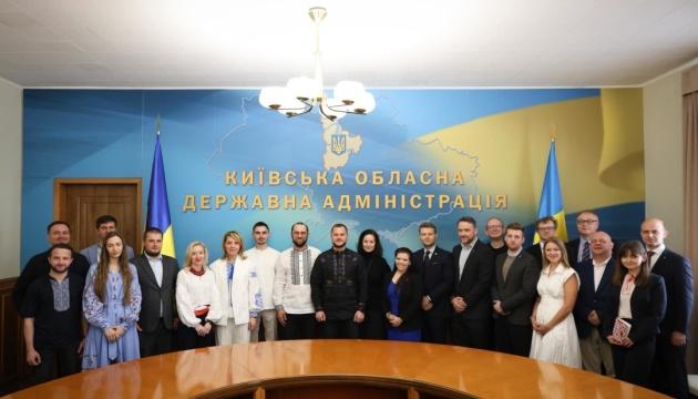 Очільник Київської обласної військової адміністрації провів зустріч з представниками чеського бізнесу для обговорення ініціатив з відновлення регіону.