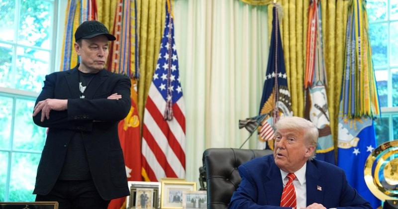 Білий дім вживає заходів проти Маска: Трамп доручив зібрати дані про угоди SpaceX.