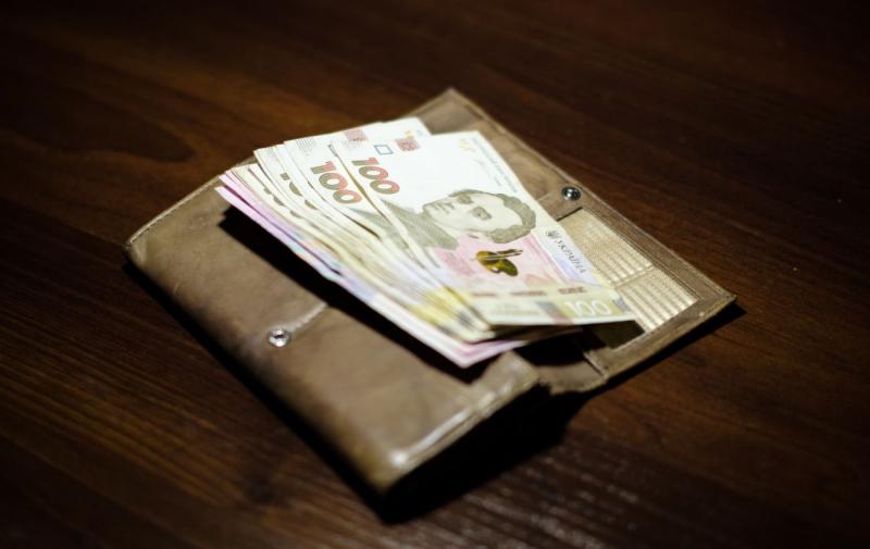 Інфляція поглинає більше половини приросту доходів українців.