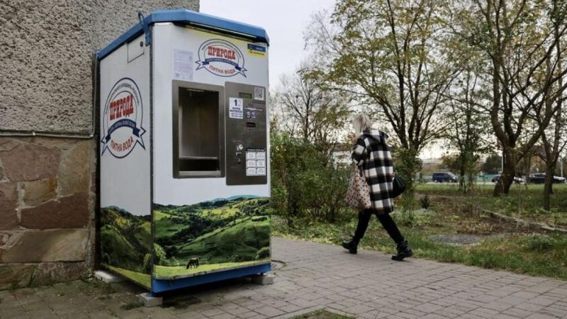 У Львові планують запровадити орендну плату для всіх автоматів, водоматів та поштоматів.