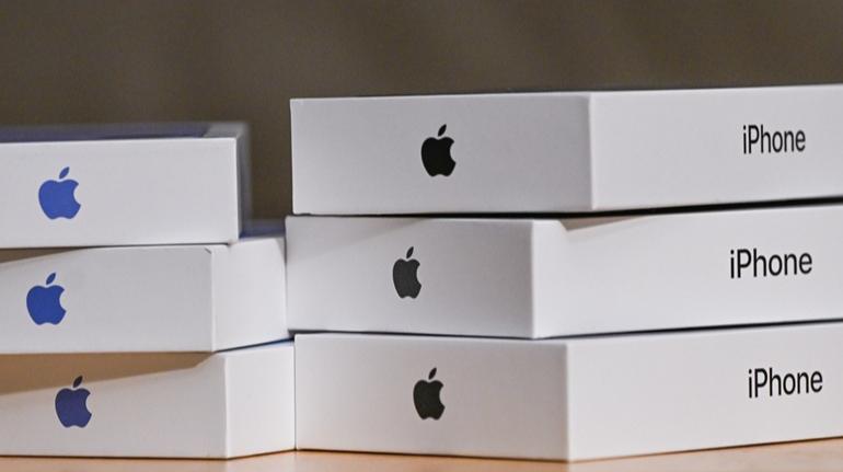 Росія прагне переконати Apple дозволити інтеграцію RuStore на iPhone.