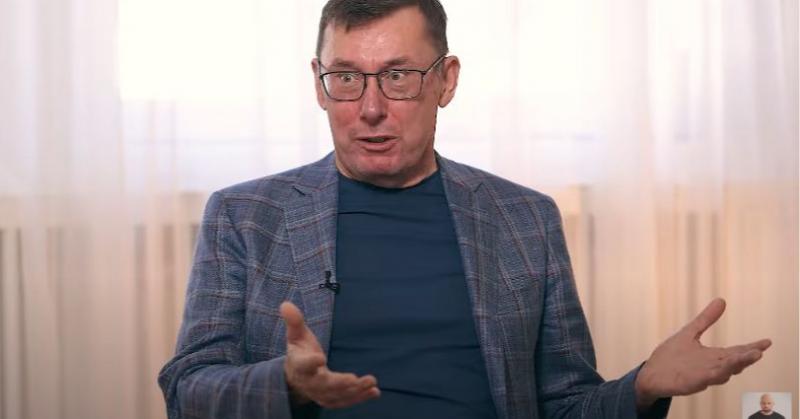 Луценко поділився інформацією про те, яка сума коштів йому необхідна щомісяця, а також розповів, чим у даний час займаються його сини.