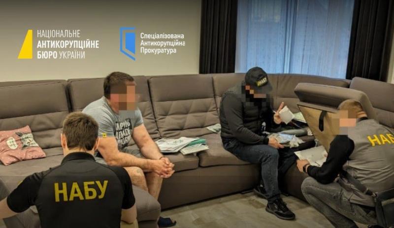 Великий рівень корупції на Чернівецькій митниці - Завтра.UA