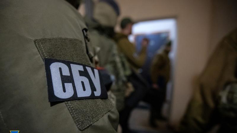 Один з топ-менеджерів БЕБ в Одеській області був арештований за підозрою у співпраці з російськими підприємствами, повідомляє СБУ.