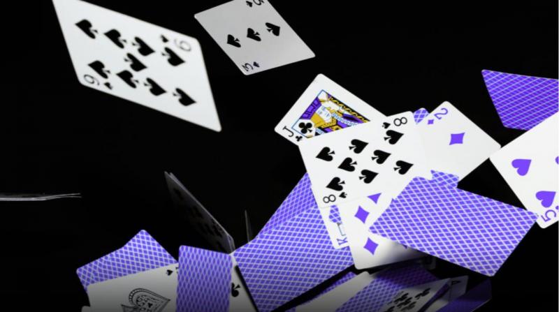 Незаконна реклама азартних ігор: PlayCity наклало штраф у розмірі 4,8 мільйона на трьох блогерок.