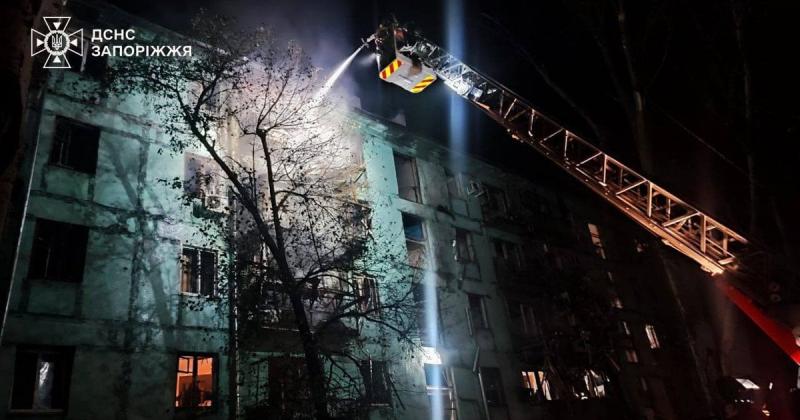 Російські війська влаштували масштабний дроновий напад на один з обласних центрів України, внаслідок чого постраждало багато людей.