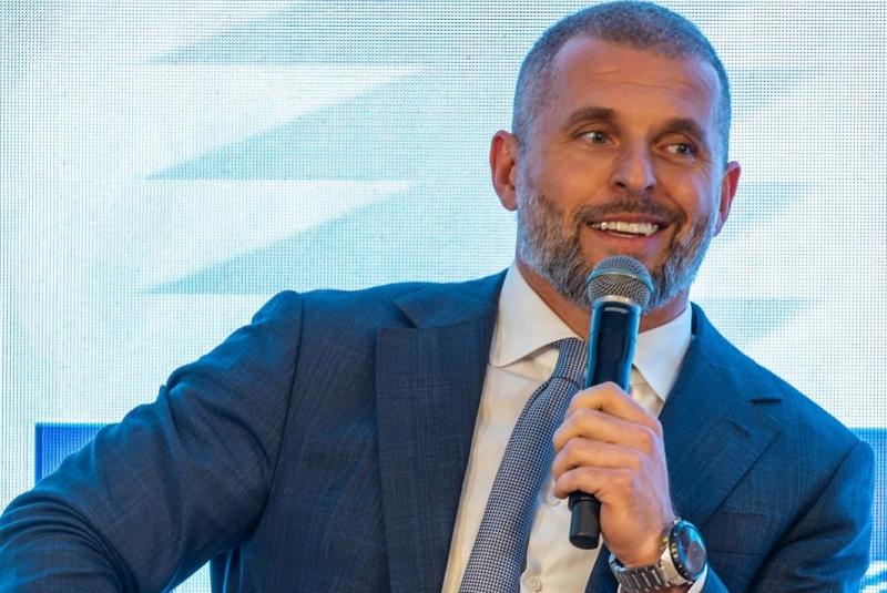 Матвій Бідний зовсім не є бідним: у якому вбранні було помічено міністра.