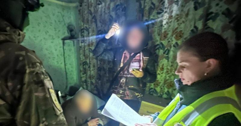 Вимагач залякував вдову підприємця гранатою, вимагаючи погасити 