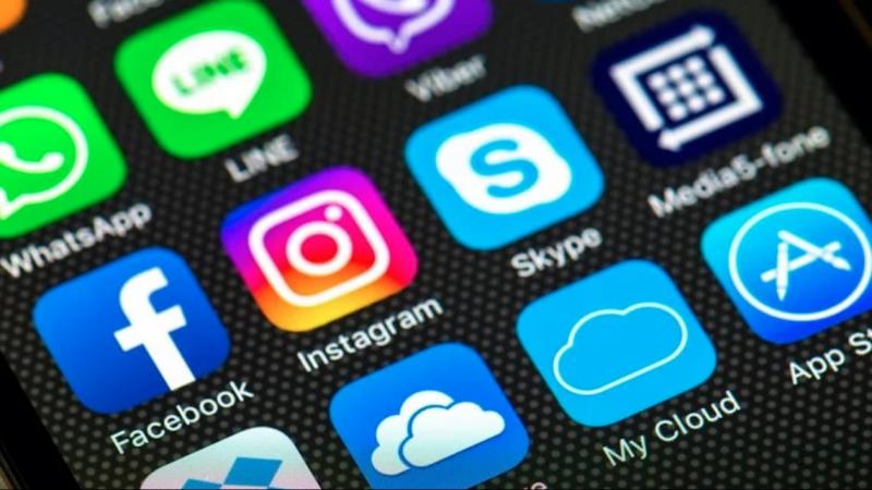 Австралія вводить абсолютну заборону на використання соціальних мереж для осіб, які не досягли 16-річного віку: світ з цікавістю спостерігає за наслідками цього кроку.