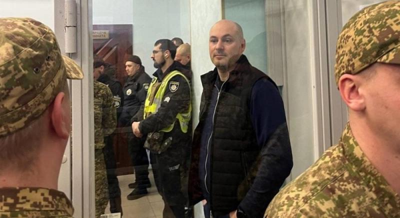 Суд ухвалив рішення про звільнення детектива НАБУ Руслана Магамедрасулова з-під варти, повідомляють ЗМІ.