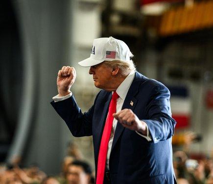 Білий дім представив оновлену Стратегію національної безпеки, в якій було оголошено про відмову від статусу світового гегемона.