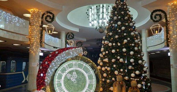 У Харкові новорічні прикраси були встановлені без використання жодної гривні з бюджету - Інформаційний портал Весь Харків.