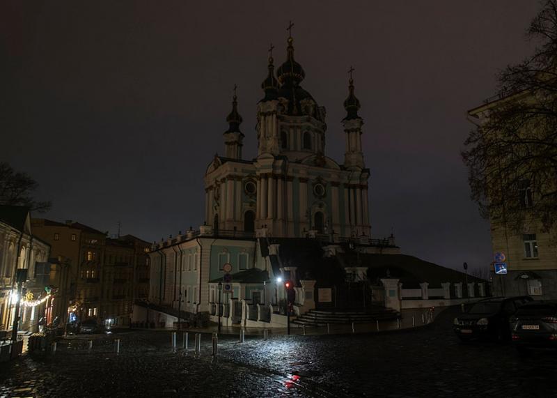 Укренерго повідомило про можливі відключення електроенергії в понеділок.
