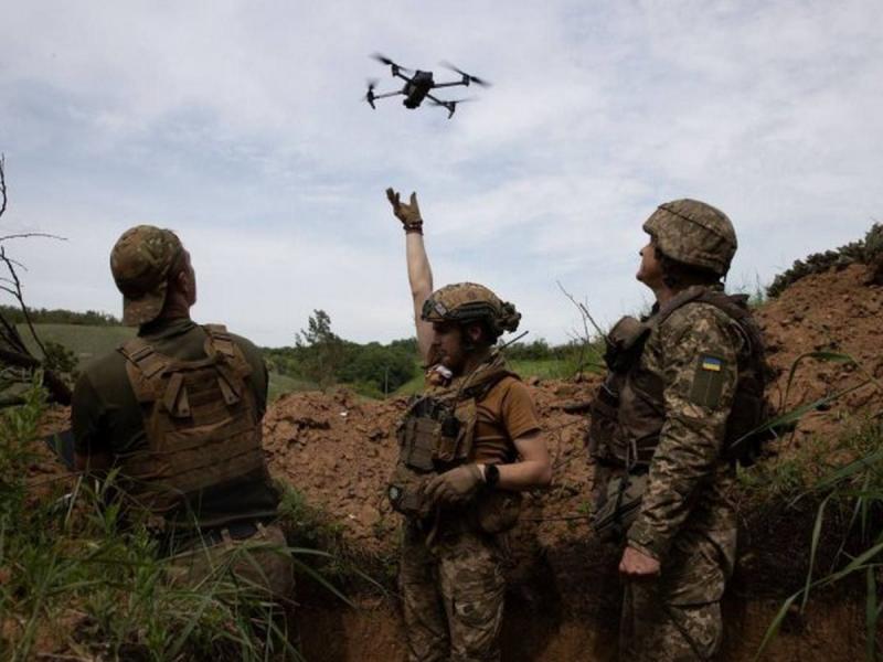 Безпілотники, штучний інтелект та 3D-друк: Україна перетворилася на глобальну платформу для розробки зброї нового покоління.