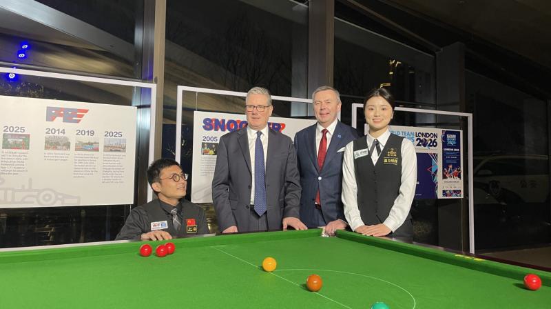 Прем'єр-міністр Великобританії Кір Стармер взяв участь у заході, присвяченому снукеру, який проходив у Китаї.