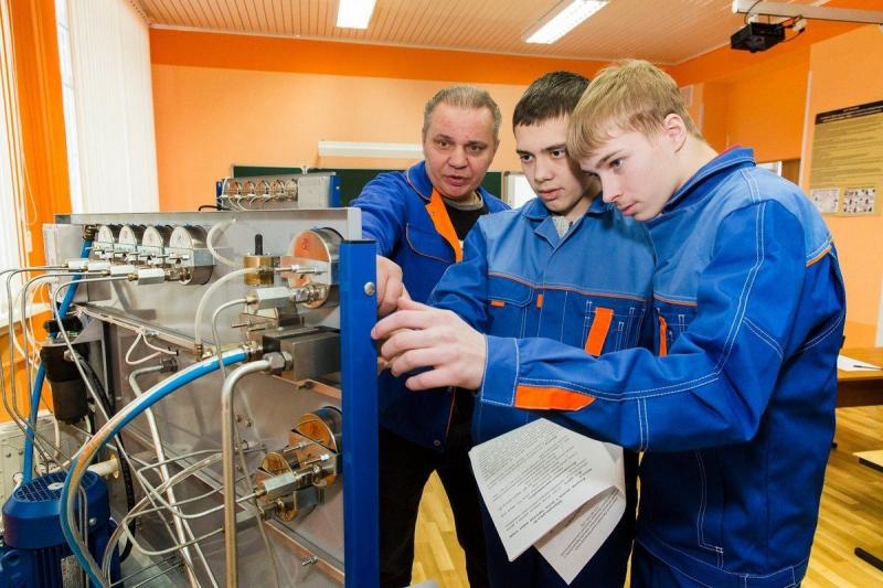 В Україні запроваджують студентські трудові контракти: практика перестане бути лише формальністю.