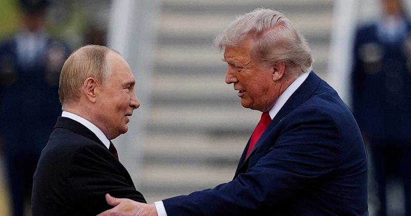 Путін пропонує Трампу $12 трильйонів за можливість придбати Україну, згідно з інформацією від The Economist.