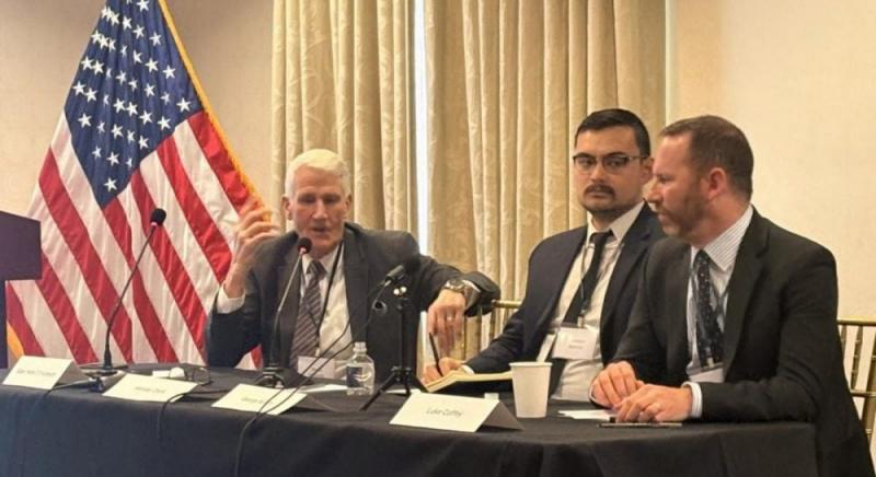 Американські політики та військові командири закликають до активної підтримки України.