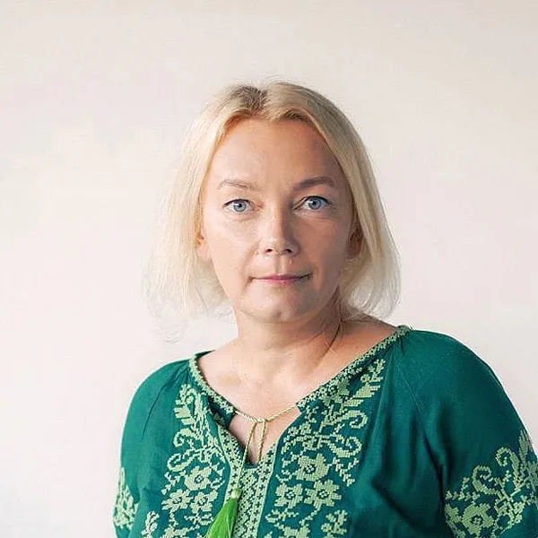 Як мова наділяла жінок можливістю висловлюватися, коли суспільство прагнуло їх заглушити.