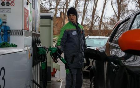 Бензин за 100 гривень? Яким чином новий сплеск цін на нафту в глобальному масштабі вплине на вартість пального на українських автозаправках?