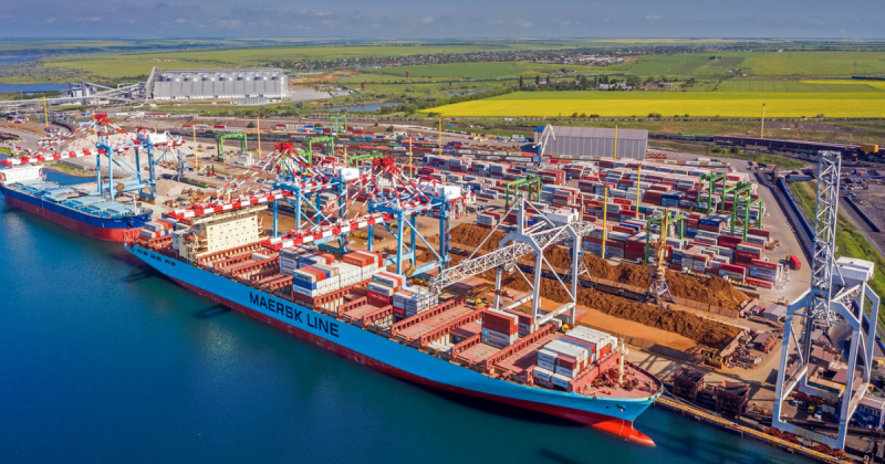 Логістичний монополіст DP World здійснив продаж своєї долі в контейнерному терміналі порту Південний компанії TIS, повідомляє Delo.ua.