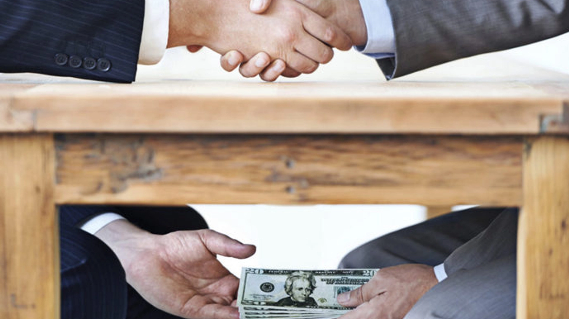 НАЗК провело аналіз корупційних проявів: що українці вважають найбільш корумпованими галузями.