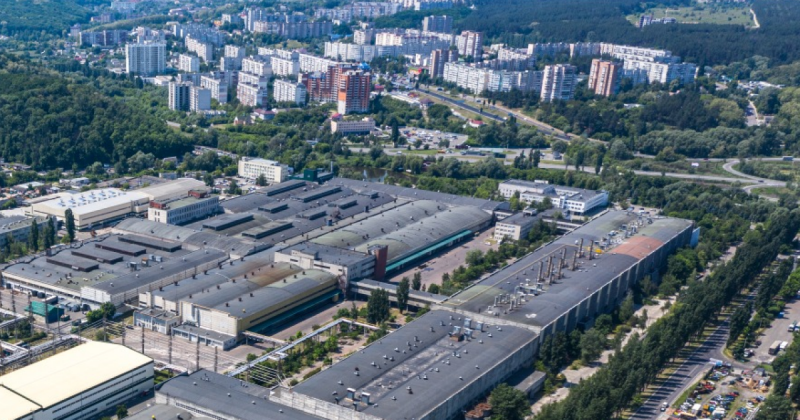 Внаслідок ворожої атаки безпілотників, Київський картонно-паперовий завод на деякий час зупинив свою діяльність — Delo.ua.