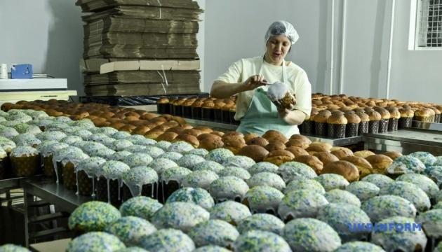 Підприємницька родина з Мелітополя заснувала пекарні в Запоріжжі та виготовляє паски для громад, які знаходяться в зоні бойових дій.