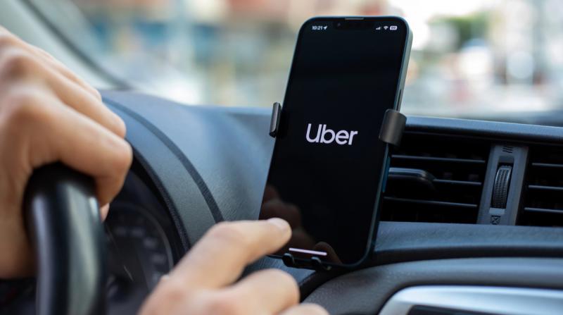 Uber потрапив під судовий розгляд через звинувачення в крадіжці особистих даних: компанія нарахувала доходи особам, які ніколи не були кур'єрами.