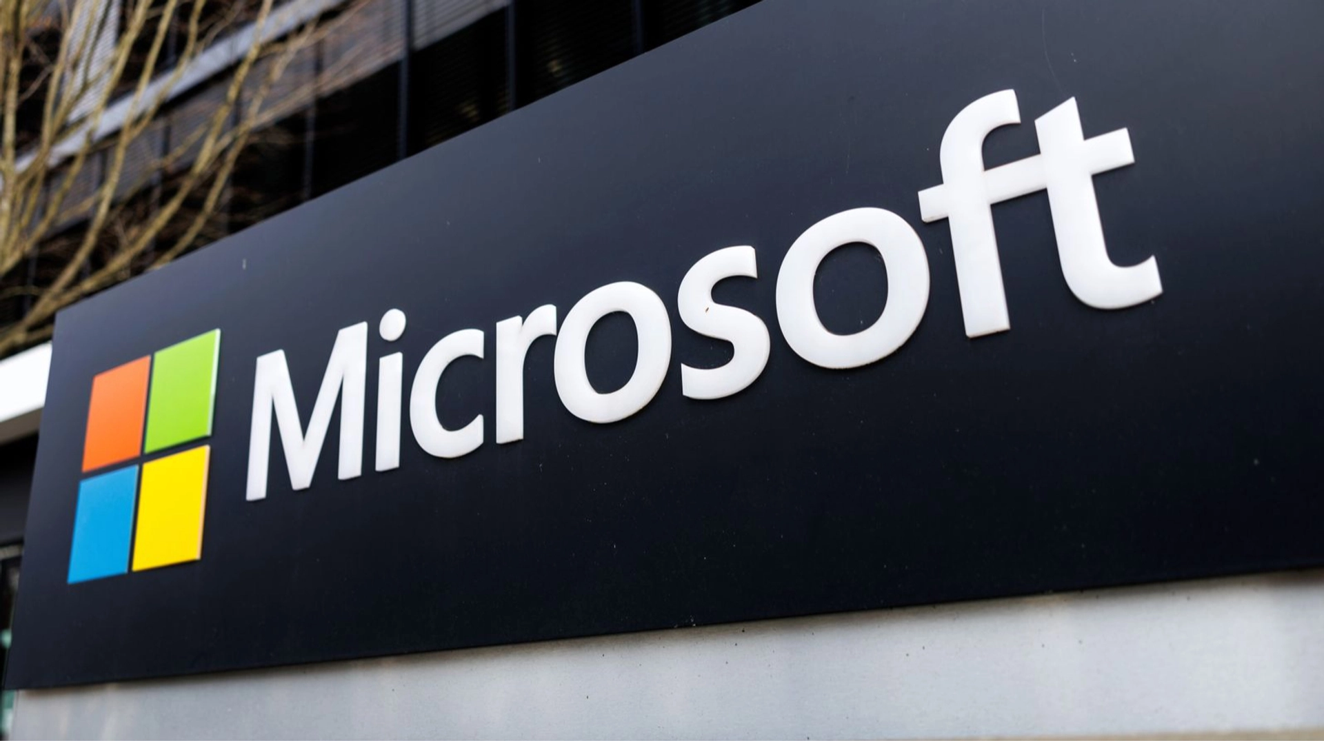Microsoft заснувала компанію, що спеціалізується на впровадженні штучного інтелекту, інвестувавши в неї 2,5 мільярда доларів.