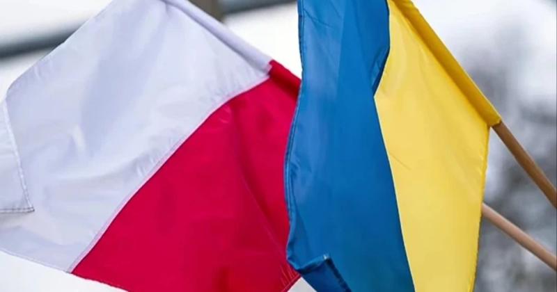 Дипломатичні ускладнення не перешкодили польським підприємствам здійснювати інвестиції в Україну, повідомляє Bloomberg.