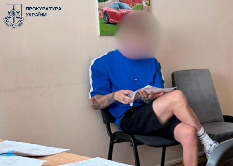 У Києві затримали бізнес-інфлюенсера, що обманював інвесторів на суму 2,4 мільйона гривень.