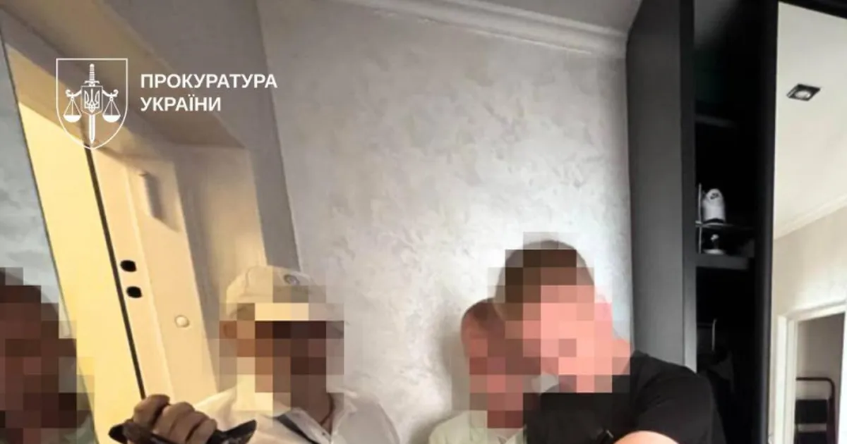 Експроректора київського університету та керівника компанії запідозрили у розкраданні близько 8,7 мільйона гривень бюджетних коштів.