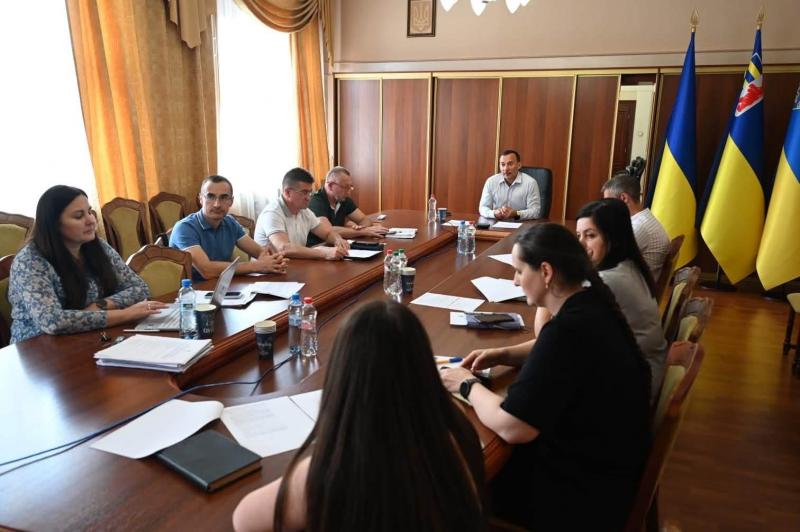 Тисячі українців ризикують втратити свої бронювання: уряд закликають терміново втрутитися в ситуацію.