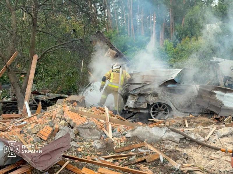 Ракети вдарили точно в місце, де скупчувалися люди: аналітик розповідає про обставини та причини трагедії на військовій виставці поблизу Києва.