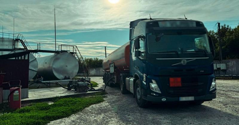 Схему з реалізації сурогатного пального на суму 50 млн грн виявили у трьох регіонах через автозаправні станції — Delo.ua.