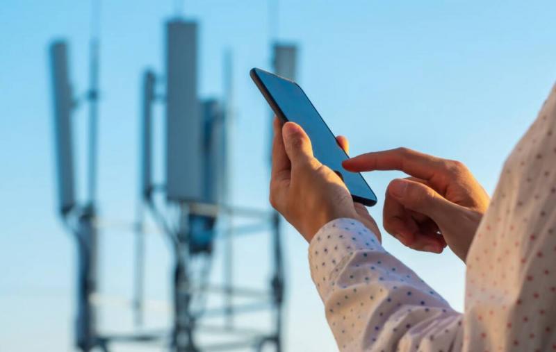 Тарифи Київстар та Vodafone знизилися на 50%: скільки коштує мобільний зв'язок у серпні?
