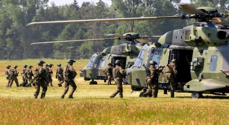 НАТО повинно черпати досвід з України, але не слід сліпо повторювати її радикальні кроки, - зазначив бригадний генерал.