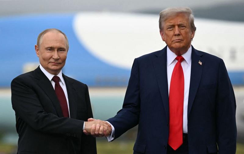 За інформацією NYT, адміністрація Трампа обдумує можливість укладення угод з Росією до завершення конфлікту в Україні.
