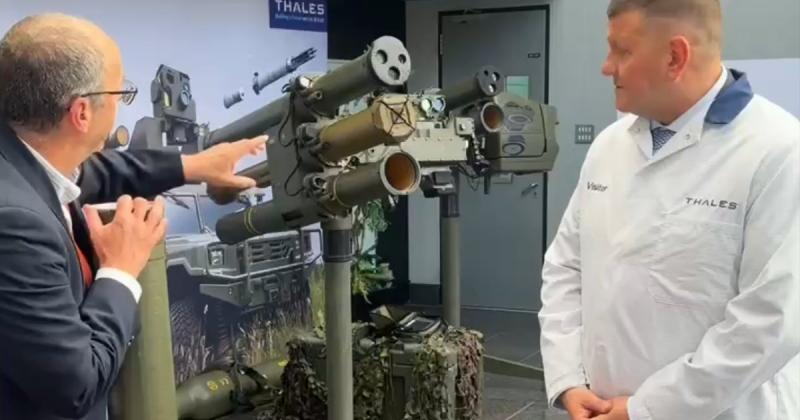 Залужний здійснив візит на оборонне підприємство Thales UK, яке спеціалізується на виробництві систем NLAW та Starstreak. ВІДЕО