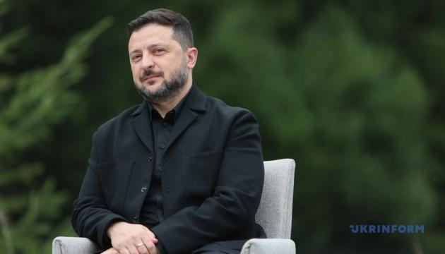 Зеленський висловив вдячність лідерам держав С8, представникам бізнесу та громадам за досягнуті угоди під час саміту Карпатської вісімки.