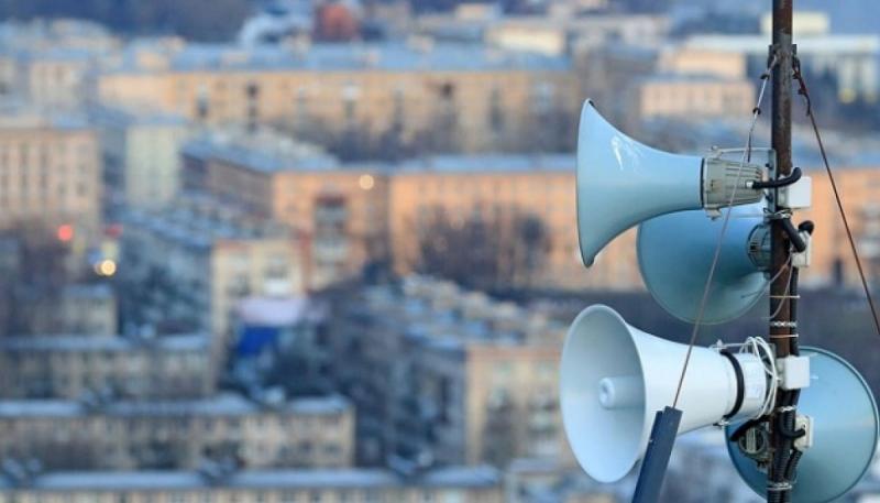 Смерть інфраструктури або захисний бар'єр: як київська влада пристосовує столицю до безперервних тривог.